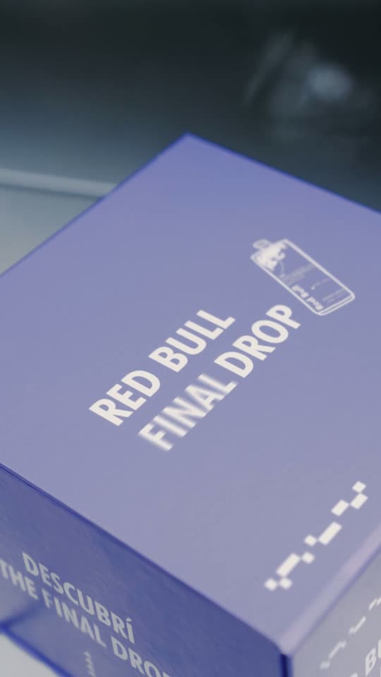 Redbull X La Fabrica — caja de Red Bull Final Drop